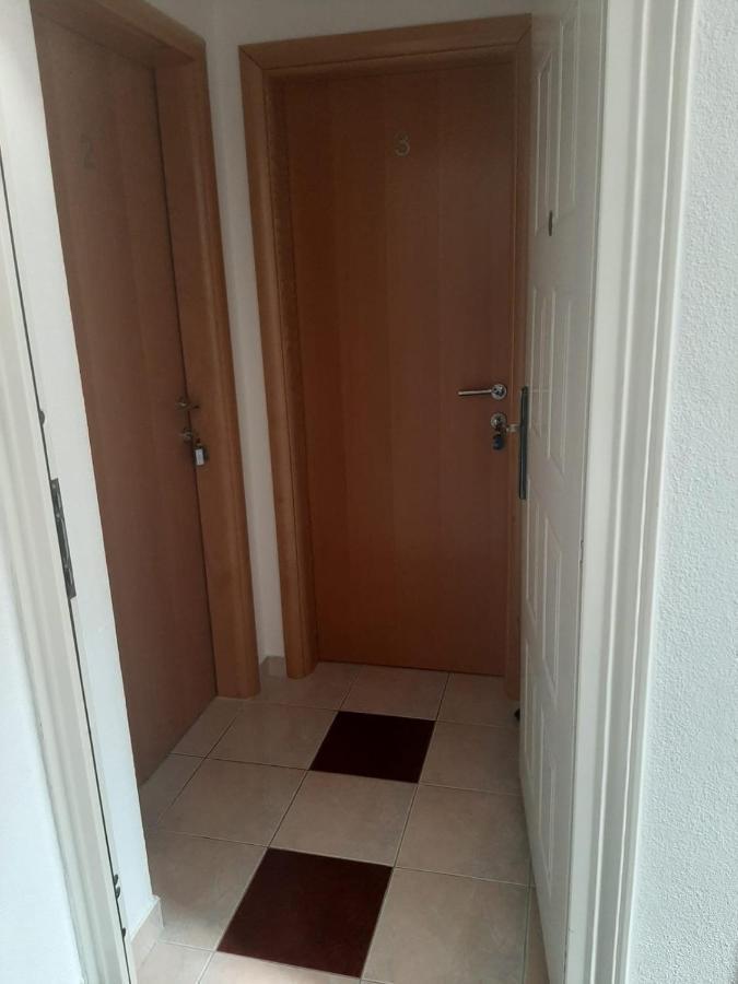 Apartments Nina Проманья Экстерьер фото