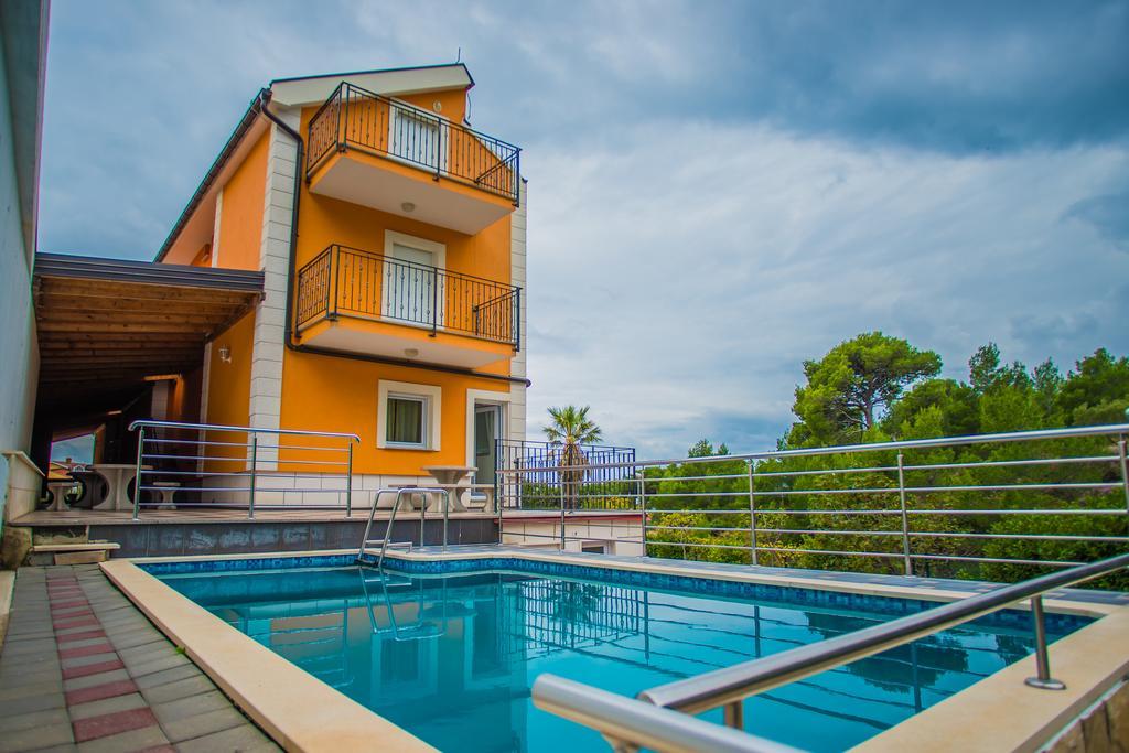 Apartments Nina Проманья Экстерьер фото