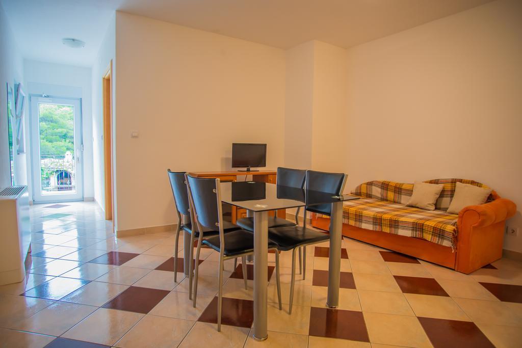 Apartments Nina Проманья Экстерьер фото